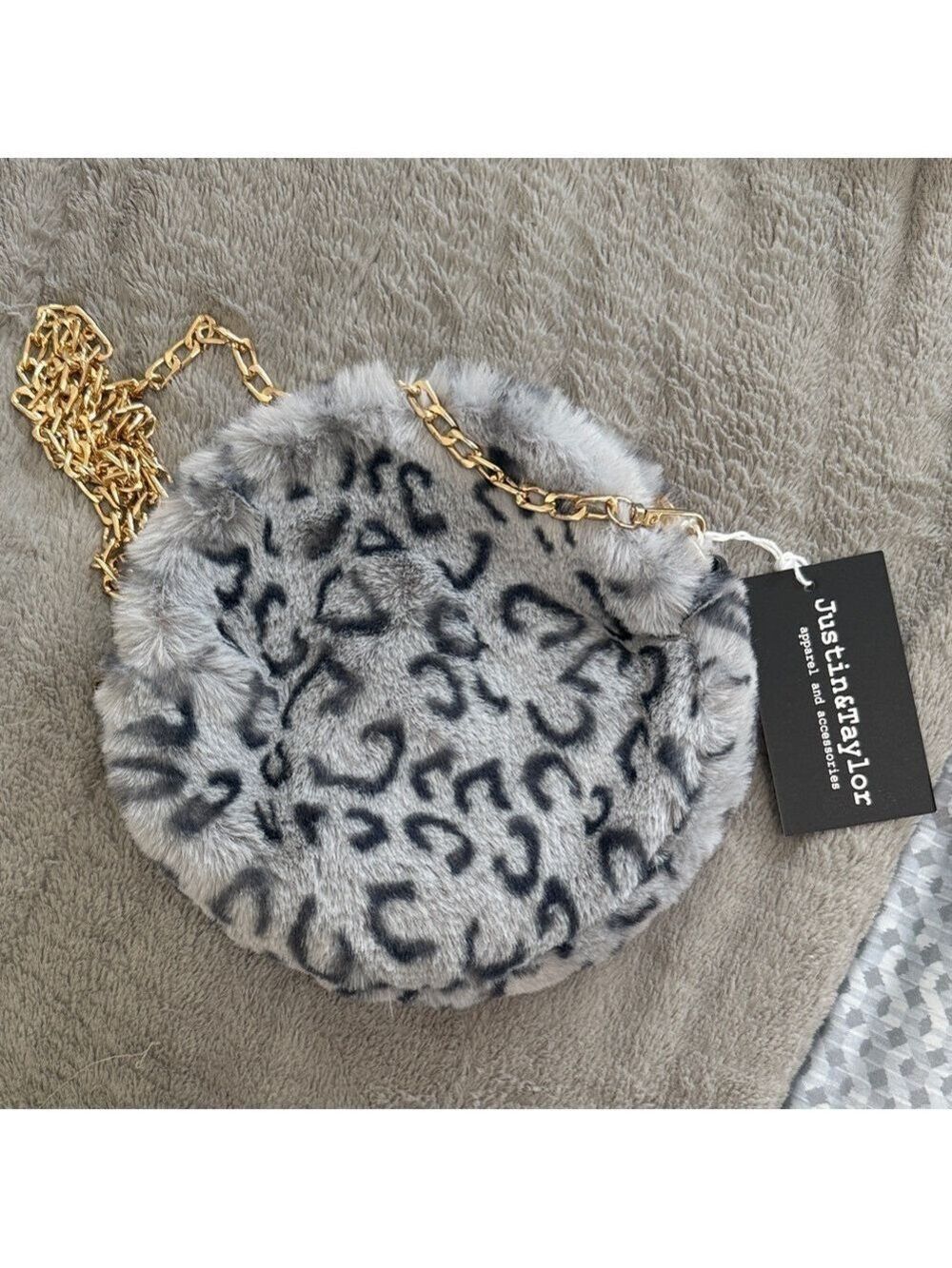 Justin&Taylor Faux Fur Leopard Print Crossbody - Gray